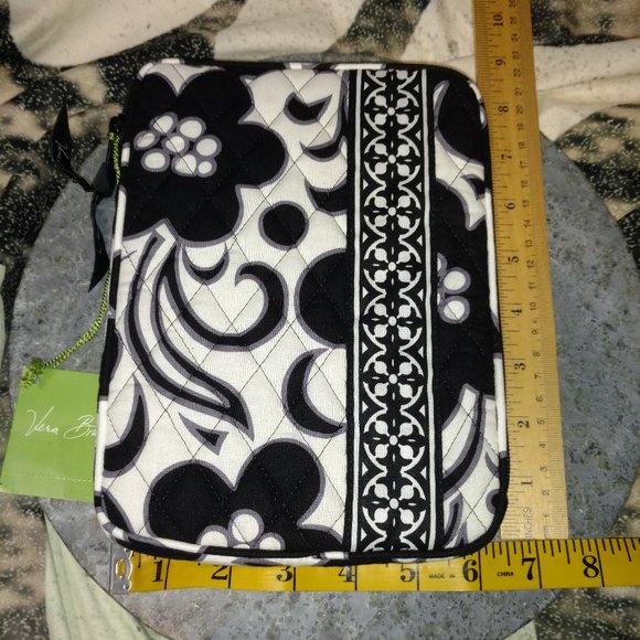 Vera Bradley Small Tablet / E-Reader Sleeve Night & Day NWT - Picture 2 of 5